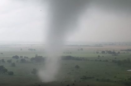 Drone graba tornado