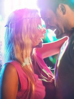 Pareja en festival