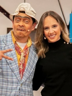 Suso, humorista, y Camila Zuluaga, presentadora.