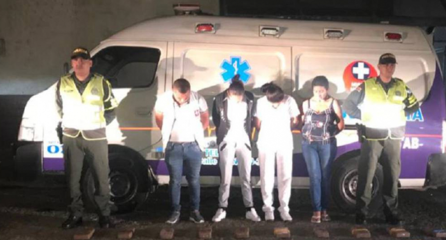 Capturados por cargar cocaína en ambulancia