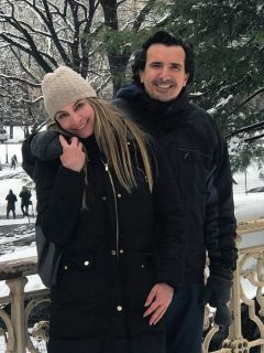 Antonio Sanint, comediante y actor, con Marcela Barajas, entrenadora fitness.