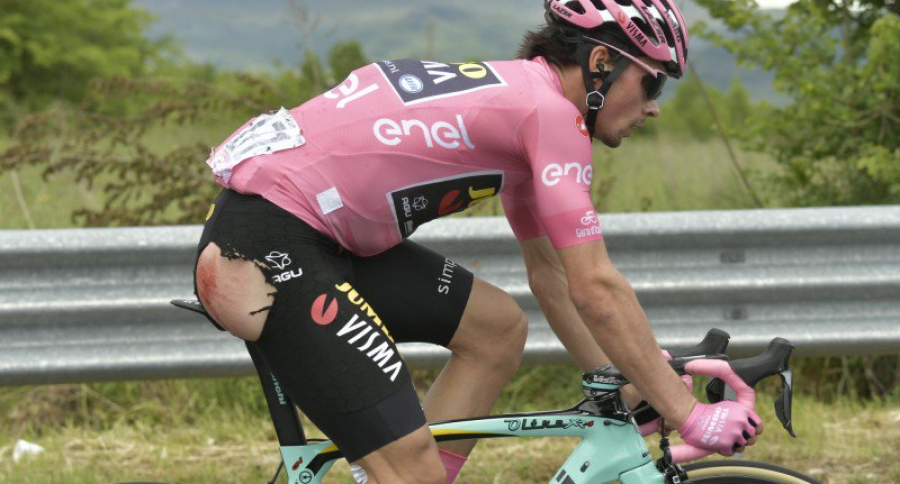 Primosz Roglic cae en el Giro