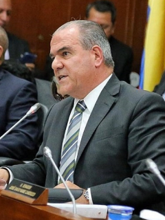 Senador Centro Democrático Carlos Mejía