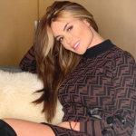Sara Uribe, presentadora.