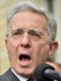 Álvaro Uribe y Daniel Coronell