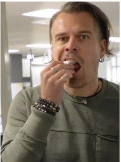 Periodista come página de periódico.
