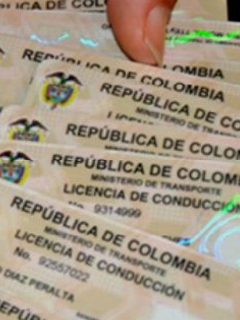 Licencias de conducción de colombianos deberán ser renovadas en 2022 por un decreto expedido hace diez años.