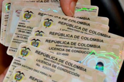 Licencias de conducción de colombianos deberán ser renovadas en 2022 por un decreto expedido hace diez años.