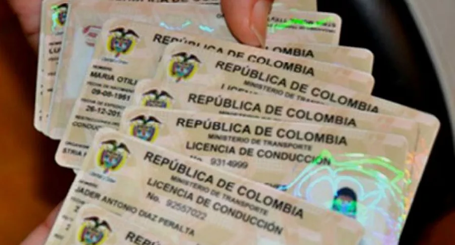 Licencias de conducción de colombianos deberán ser renovadas en 2022 por un decreto expedido hace diez años.