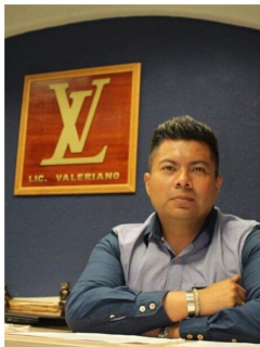 Abogado que plagió logo.