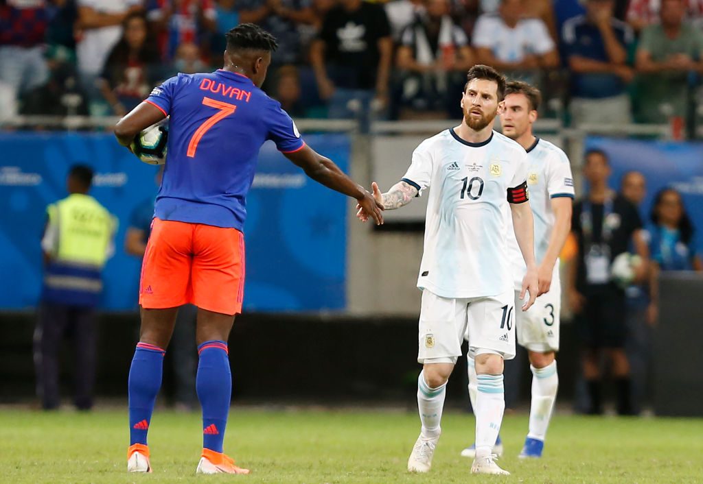Duván Zapata y Lionel Messi Duván Zapata y Lionel Messi