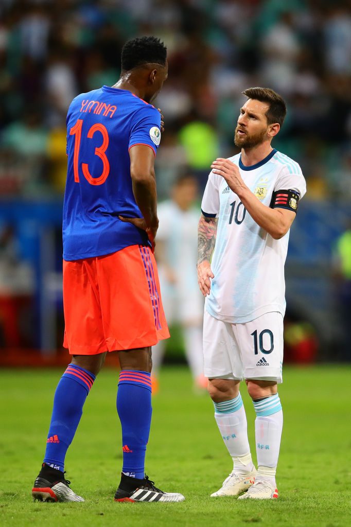 Yerry Mina y Lionel Messi Yerry Mina y Lionel Messi