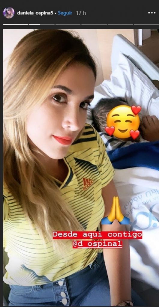 Daniela Ospina con su papá, interno en una clínica