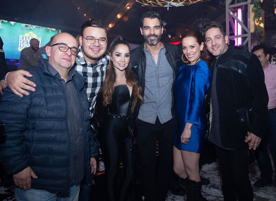 Álvaro Bayona, Sebastián Sánchez, Paola Jara, Tiberio Cruz, Carolina Acevedo y Felipe Calero, actores.