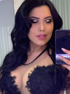 Ana del Castillo, cantante.