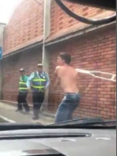 Agresión a agentes de tránsito