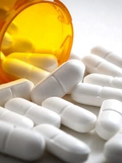 Medicamentos. Pastillas. Frasco de pastillas.
