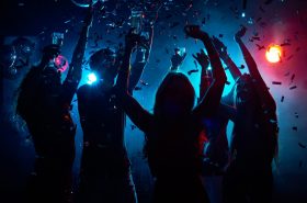 Personas de fiesta. Fiesta. Celebración.