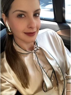 Laura Acuña, presentadora.