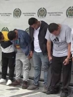 'Los Pablitos' y Óscar Sevilla. Imágenes: AFP y Captura de video Policía.