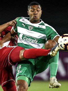 Equidad vs. Royal Pari