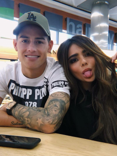 James Rodríguez, futbolista, y su hermana Juana Valentina.