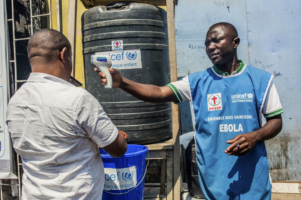 Previenen propagación de ébola en Congo.
