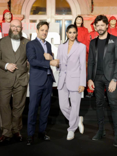 Pedro Alonso, Darko Peric, Rodrigo de la Sera, Alba Flores, Álvaro Morte y Havik Keuchkerian, de 'La casa de papel'.