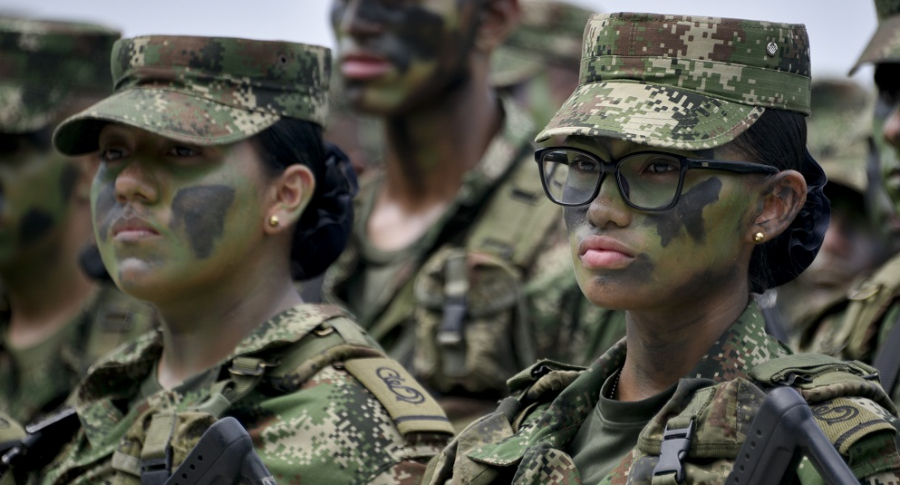 Mujeres en Ejército