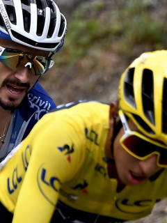 Julian Alaphilippe y Egan Bernal