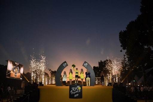 Egan Bernal celebra su Tour Egan Bernal celebra su Tour