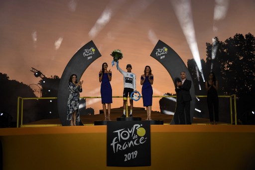 Egan Bernal celebra su Tour Egan Bernal celebra su Tour