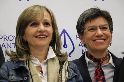Ángela María Robledo y Claudia López
