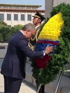 Homenaje de Iván Duque a héroes-comunistas en China