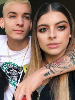 María Legarda (Izq.), hermana del artista fallecido, reveló un inédito y conmovedor chat con el cantante dos años después de su muerte.