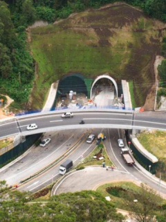 Túnel de Oriente