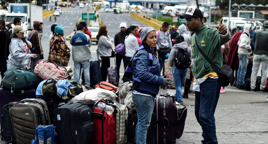 Venezolanos en el Puente Internacional de Rumichaca