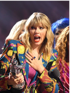 John Travolta / Taylor Swift
