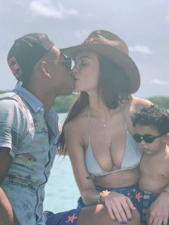Sara Uribe, presentadora, y Fredy Guarín, futbolista, con su hijo Jacobo.