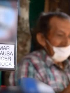 Abuelo que sale en los cigarrillos