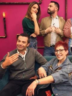 Ángela Cardozo, Andrés López, Marcela McCausland, Iván Lalinde y Yaneth Waldman, presentadores, con Juan Diego Vanegas, chef.