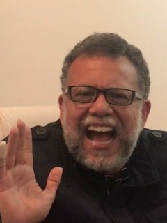 Padre Alberto Linero y escena de la boda de 'Betty' y 'Armando'