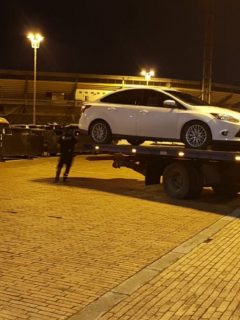 Carro inmovilizado cerca a El Campín.