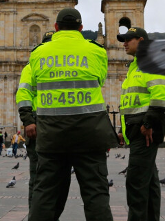 Policía