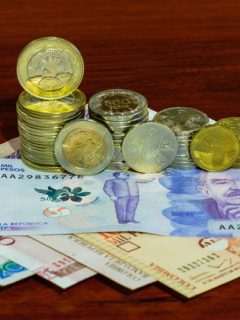 Pesos colombianos
