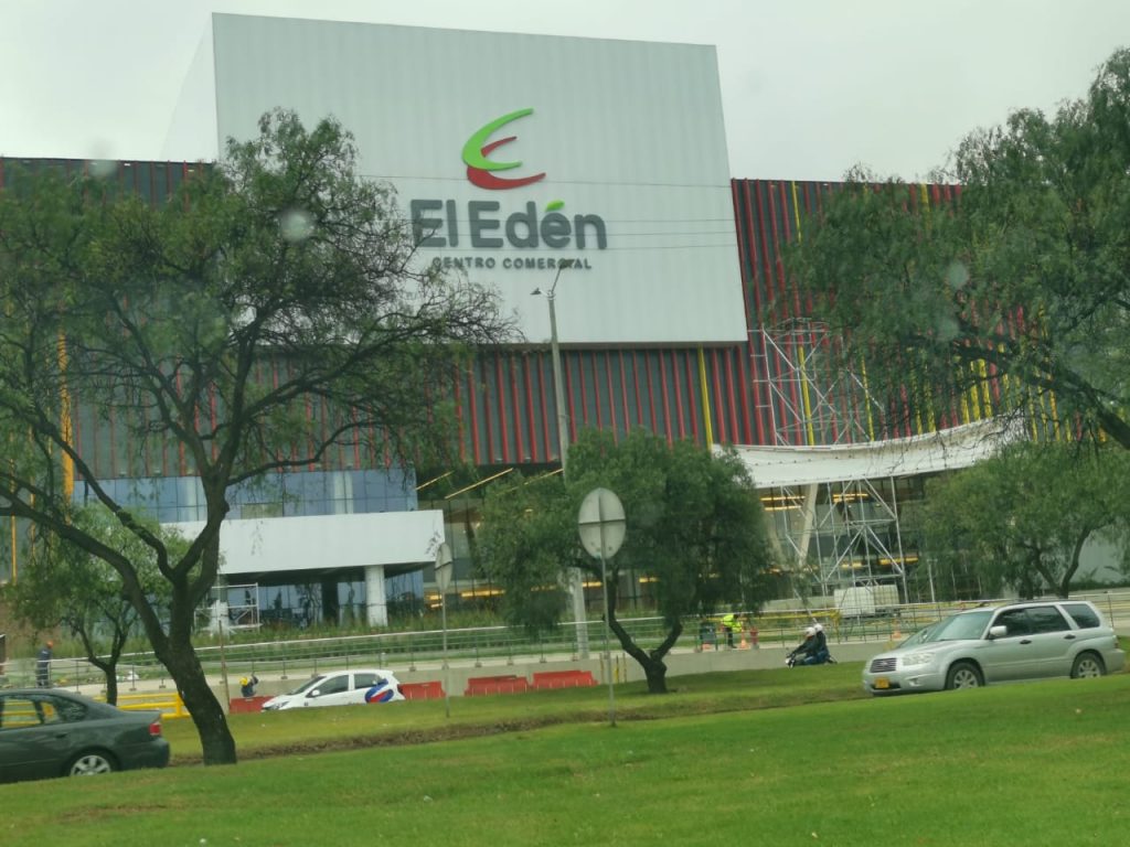 Centro Comercial El Edén