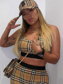 Karol G, cantante.