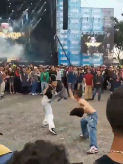 Pelea con cuchillos