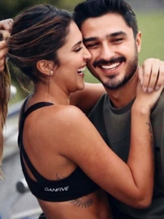 Daniela Ospina, modelo, con su novio Harold Jiménez, director de videos, y su hija, Salomé Rodríguez.