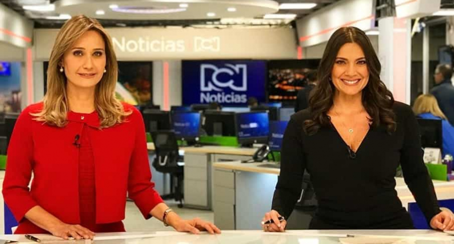 Inés María Zabaraín y Jessica de la Peña, presentadoras.